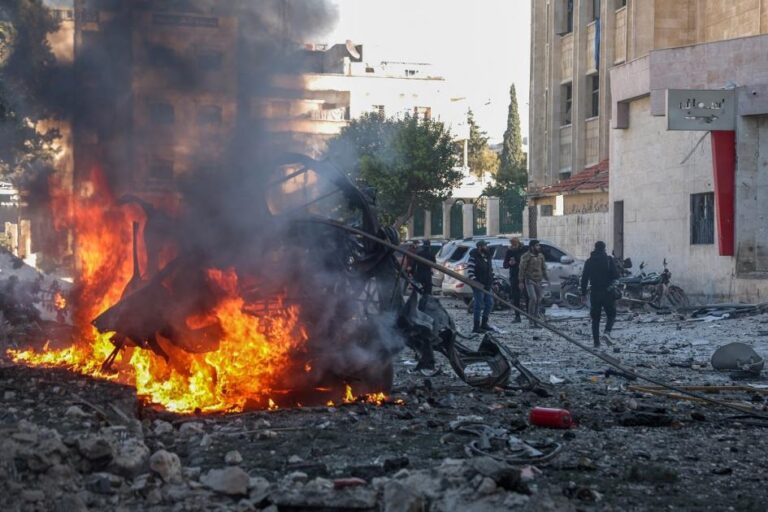 أحداث سوريا فرصة لترمب لإعادة رسم الشرق الأوسط