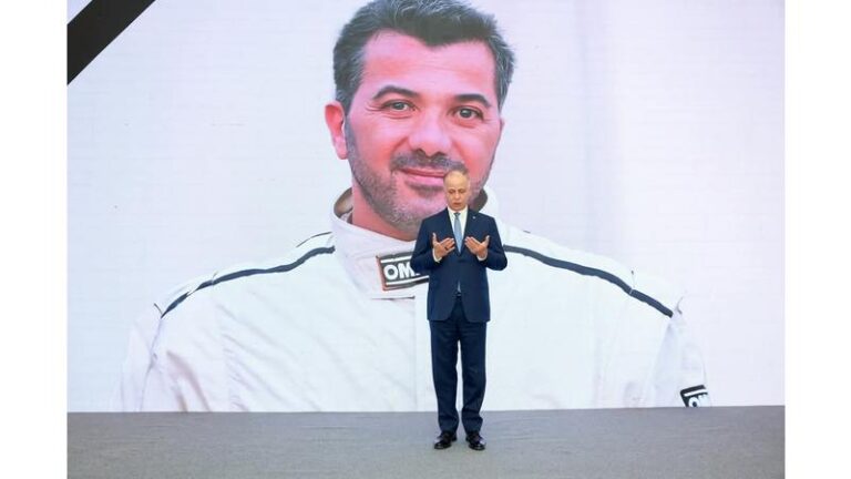 الأمير فيصل يُكرم الفائزين بسباقات رياضة السيارات لعام "2024"