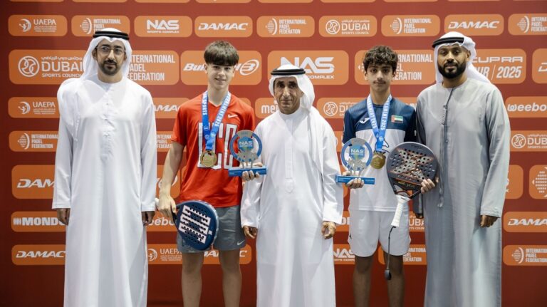 سعيد بن مكتوم يتوج أبطال «بادل الناشئين» في «ند الشبا» الرياضية ..رياضة سعيد بن مكتوم يتوج أبطال «بادل الناشئين» في «ند الشبا»