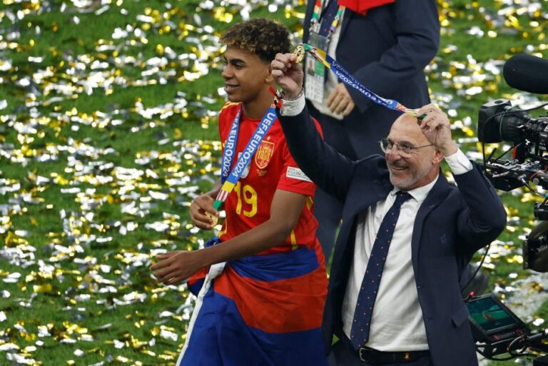 قمم كروية مبكرة في ربع نهائي دوري الأمم الأوروبية قمم كروية مبكرة في ربع نهائي دوري الأمم الأوروبية