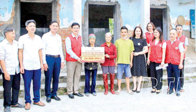 بناء مجتمع متحد ومتعاطف