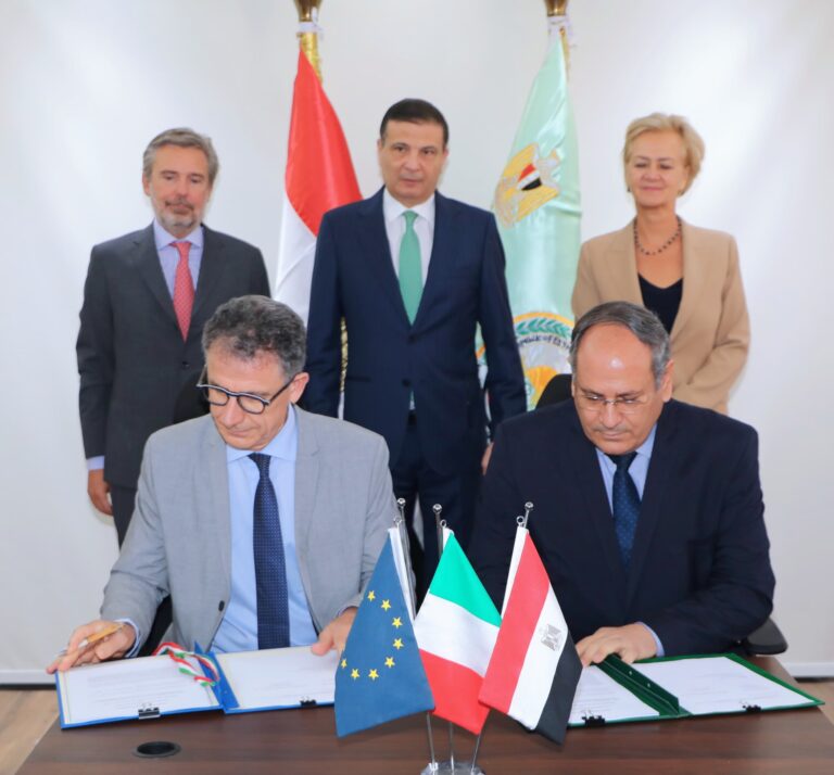 البحوث الزراعية يوقع بروتوكول تعاون مع الوكالة الإيطالية بالقاهرة لتعزيز إنتاج المحاصيل