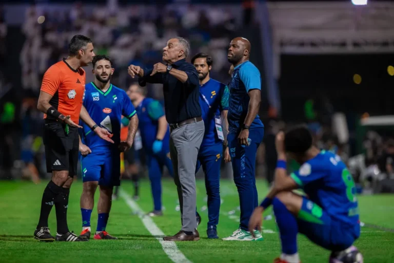 «العودة من الموت» يروي نجاح الفتح الملحمي في النجاة من دوامة الهبوط