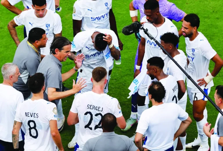 ضغط المشاركات والإنهاك البدني وراء القرار