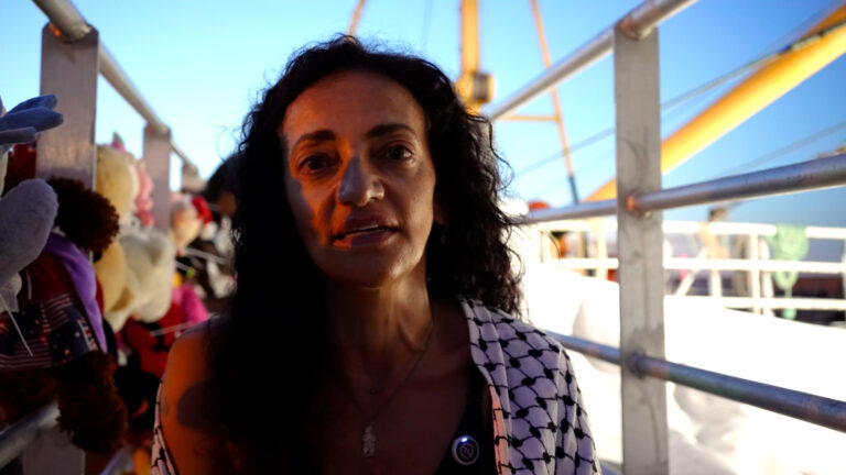 كيف تصف ناشطة حقوقية رحلتها التاسعة لغزة عبر البحر؟