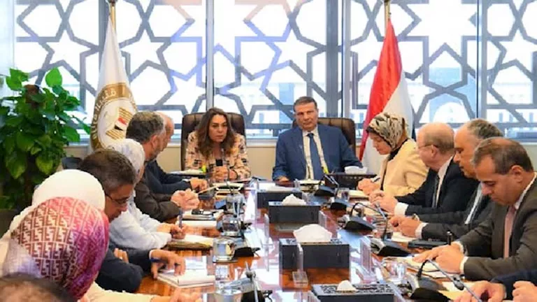 التنمية المحلية والبيئة والزراعة يبحثون إنتاج الغاز الحيوي والسماد الع