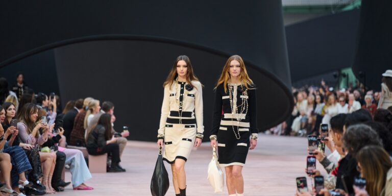 مدراء إبداعيون جدد يضعون بصماتهم الأولى… عصر جديد للموضة مرتقب في عروض ربيع 2026