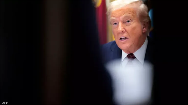 “هاشتاغ الموت”.. القصة التي شغلت العالم حول صحة ترامب