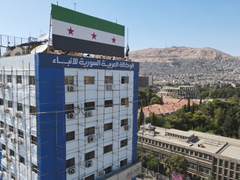 وكالة الأنباء السورية تنطق بالكردية.. خطوة رمزية أم تحول إستراتيجي؟