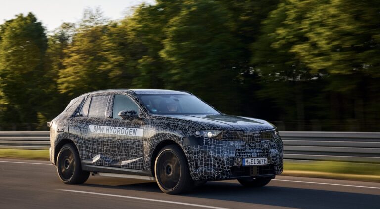 BMW iX5 Hydrogen تنتقل من المرحلة التجريبية إلى الإنتاج التجاري
