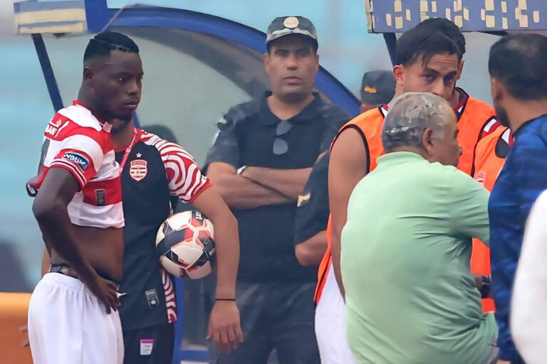 اعتداءات جسدية وألفاظ نابية.. سلوك صادم لبعض المدربين بالدوري التونسي | رياضة