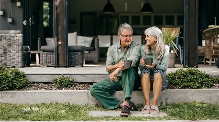 قهوتك الصباحية… مفتاحك لشيخوخة أكثر صحة