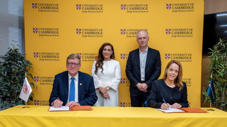 أميركية الشارقة تطلق ثاني مراحل مبادرتها ملتقى المجتمع