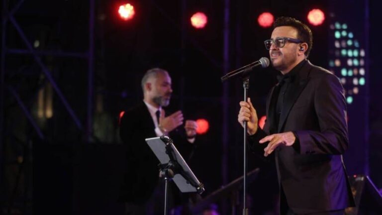 بوابة روز اليوسف | صابر الرباعي يختتم مهرجان الموسيقى العربية.. وإسدال الستار على 10 أيام من السحر والطرب