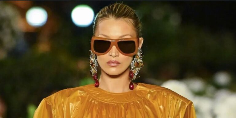 بيلا حديد تحتفل بعيد ميلادها بإطلالات تعبّر عن القوة والتعافي