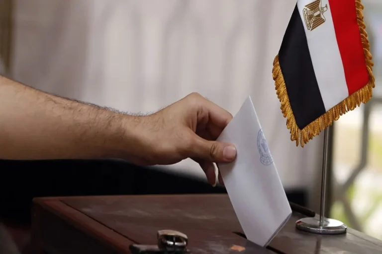 كيف تحفاظ على صحة صوتك الانتخابي؟.. خبير قانوني لـ«الموقع»: النظام الجديد يضمن الشفافية