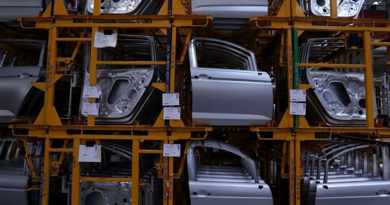 6 شركات مصرية تستثمر 600 مليون جنيه في تصنيع قطع غيار السيارات