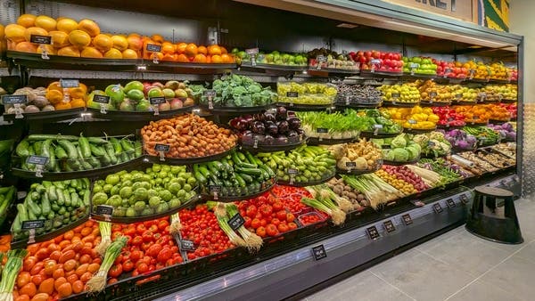 8 أطعمة “ذهبية” يوصي بها الخبراء لصحة الهضم والقلب