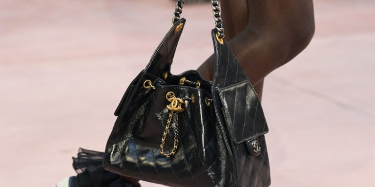 أبرز 4 تصاميم من الحقائب لموسم شتاء 2025.. إعتمديها في إطلالاتك المميّزة!