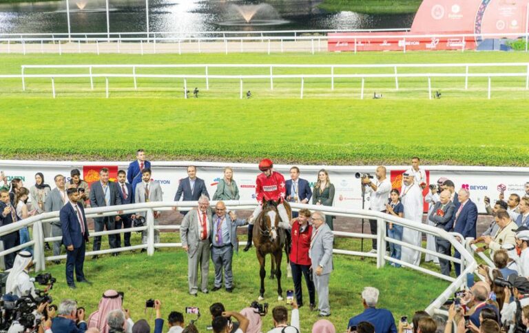 أخبار الخليج | نادي راشد يشهد ليلة استثنائية حافلة بالإثارةالجياد العالمية تتنافـس على كــأس البحــرين الدولي