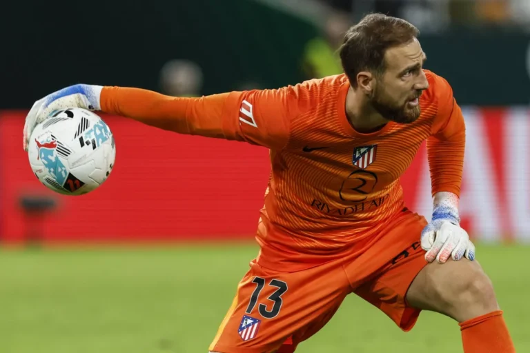 أوبلاك خارج مواجهة خيتافي