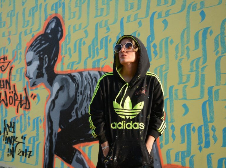 الفنانة السعودية حنان كمال: علمتني عروس البحر أن أتنفس الفن