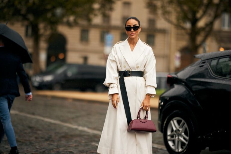 تجربتي في اختيار الحقيبة المناسبة للعمل من موضة شتاء 2026