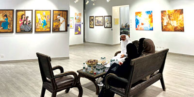 جاليري تجريد يستضيف جماعة فناني المدينة المنورة بالرياض