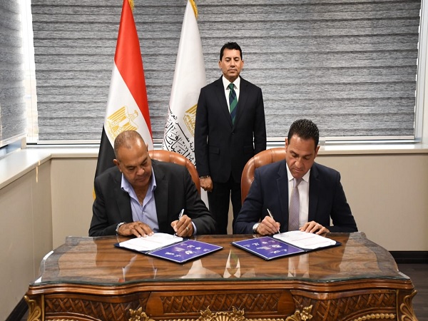 خبر مصر | رياضة محلية / وزير الرياضة يشهد توقيع بروتوكول تنظيم بطولة العالم للسباحة بالزعانف للجامعات