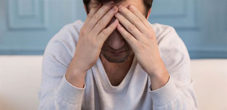 لبنان الرابع عالميًا في معدّلات القلق… مواجهة مستمرة بين المواطنين والضغوط اليومية