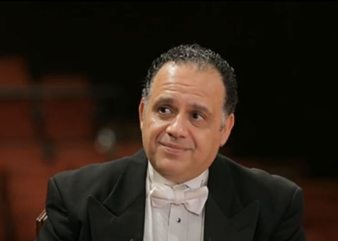 من هو الموسيقار ناير ناجي قائد الأوركسترا الموسيقي بافتتاح المتحف المصري الكبير؟