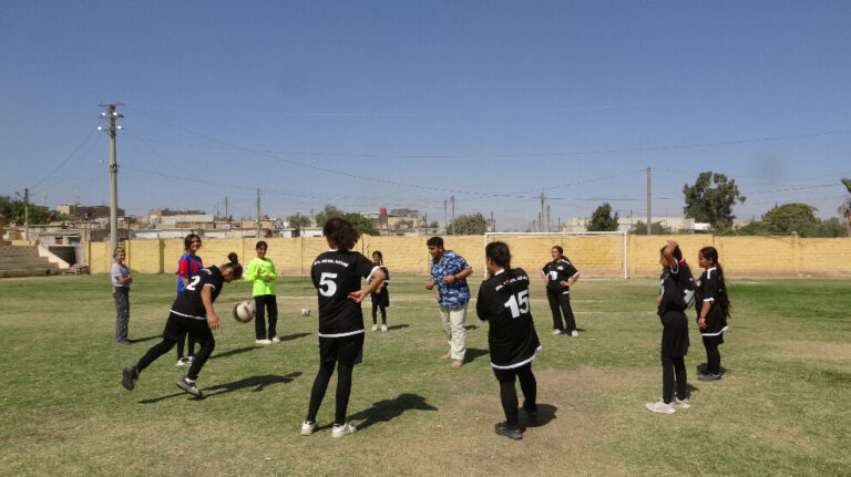 نازحات عفرين تُبدعن في رياضة كرة القدم