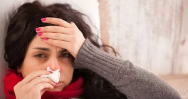 وزارة الصحة تحذر من الحقن السحرية للبرد.. وتؤكد: الفيروسات المنتشرة حاليا هى أنفلونزا موسمية.. حسام عبد الغفار يؤكد حدوث حالات وفاة بسبب حقن البرد.. وحسام حسنى: الفيروس الحالى يؤثر على الجهازين التنفسى والهضمى