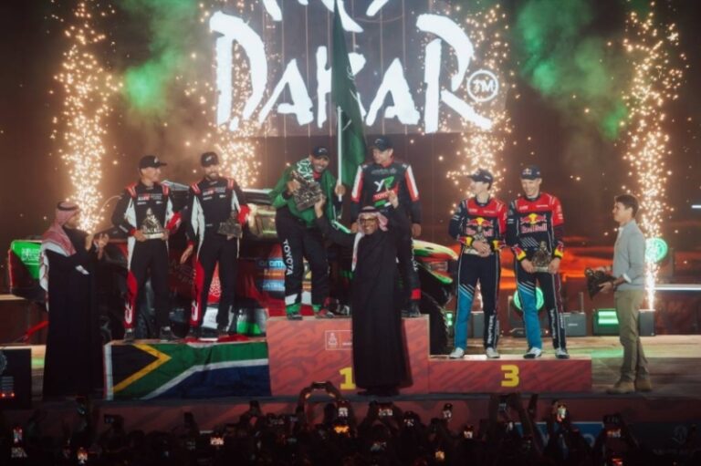 25 سائقاً وسائقة سعوديين يشاركون في رالي داكار 2026