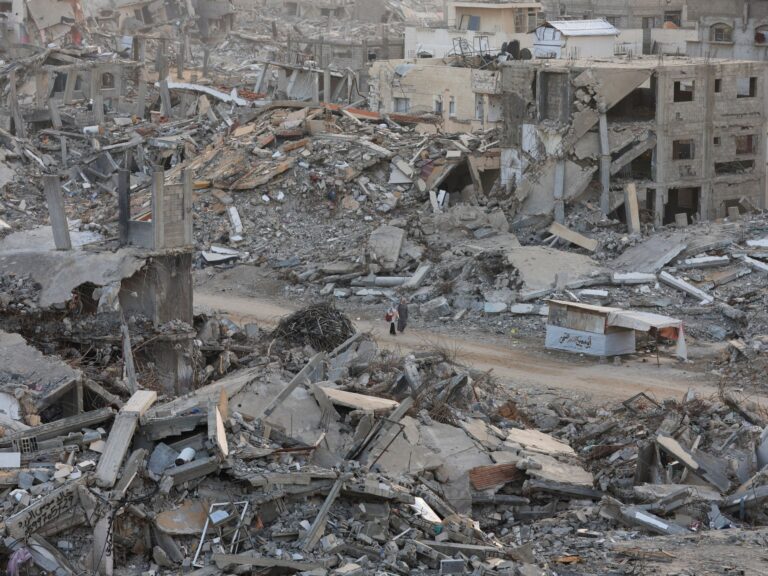 6 شهداء بقصف إسرائيلي على غزة وغارات على رفح وخان يونس