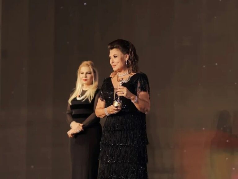 أنوشكا: عشت أجمل تجاربي مع كبار الفن و«وتقابل حبيب» كان التحدي الأصعب