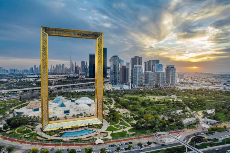 الفن والعمران في دبي.. حوار بديع يزخر بالجمال وينطق بالأفكار
