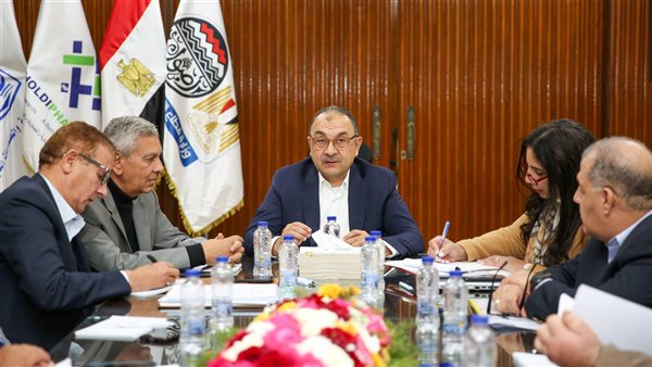 انتهاء تطوير 97 خط إنتاج بشركات «القابضة للأدوية»