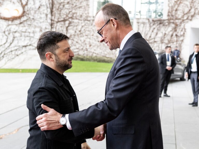 زيلينسكي يتخلى عن حلم انضمام أوكرانيا للناتو