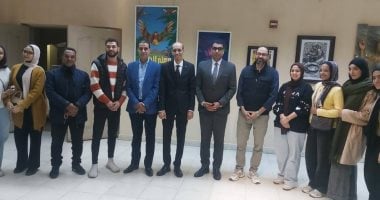 قصور الثقافة تفتتح معرض تجربة شخصية ضمن مشروع المعارض الطوافة بالأقصر.. صور