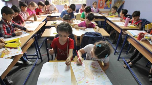 ‘اليونيسف’ ملتزمة بحق الأطفال في التعليم في لبنان: لرواتب عادلة..