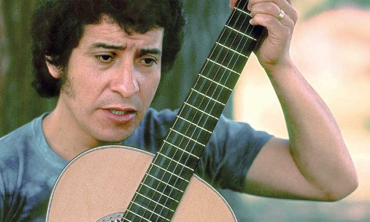 فيكتور خارا الذي أرعب الديكتاتورية