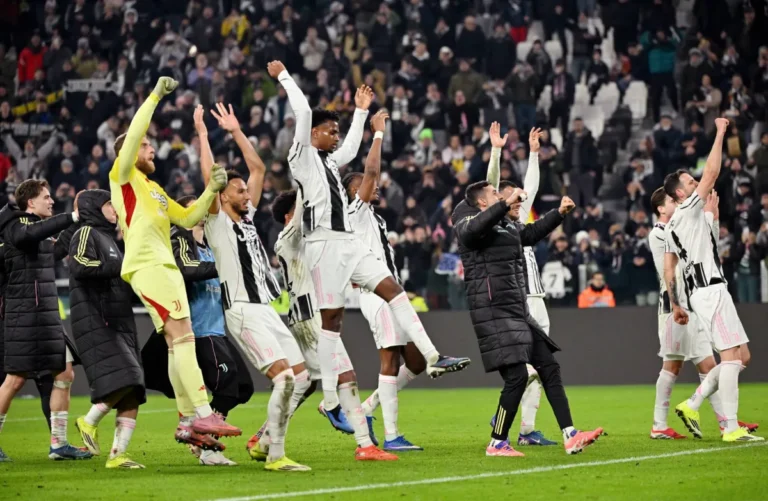يوفنتوس يقهر نابولي بثلاثية ويضغط على القمة
