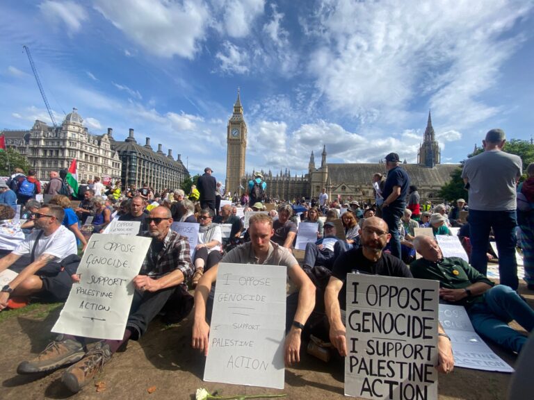 “الصهيونية عنصرية”.. عريضة حزب الخضر تكسر محرمات لندن السياسية