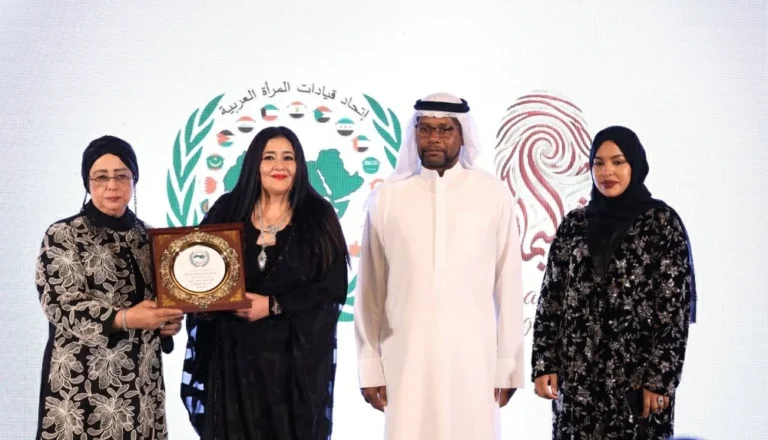بـ وسام «المرأة الملهمة».. الجامعة العربية تكرّم الفنانة التشكيلية شاليمار شربتلي