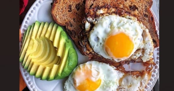 عشر عادات غذائية تساعد في الحفاظ على صحة جسمك والوقاية من الأمراض.