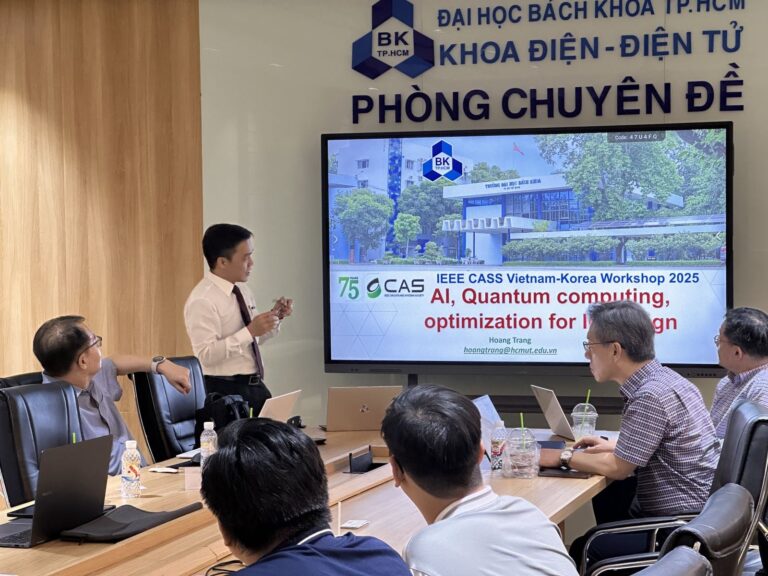 علماء ذوو عقلية عالمية يخدمون المجتمع المحلي.